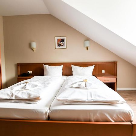 Hotel Blutenburg Munich Exterior photo