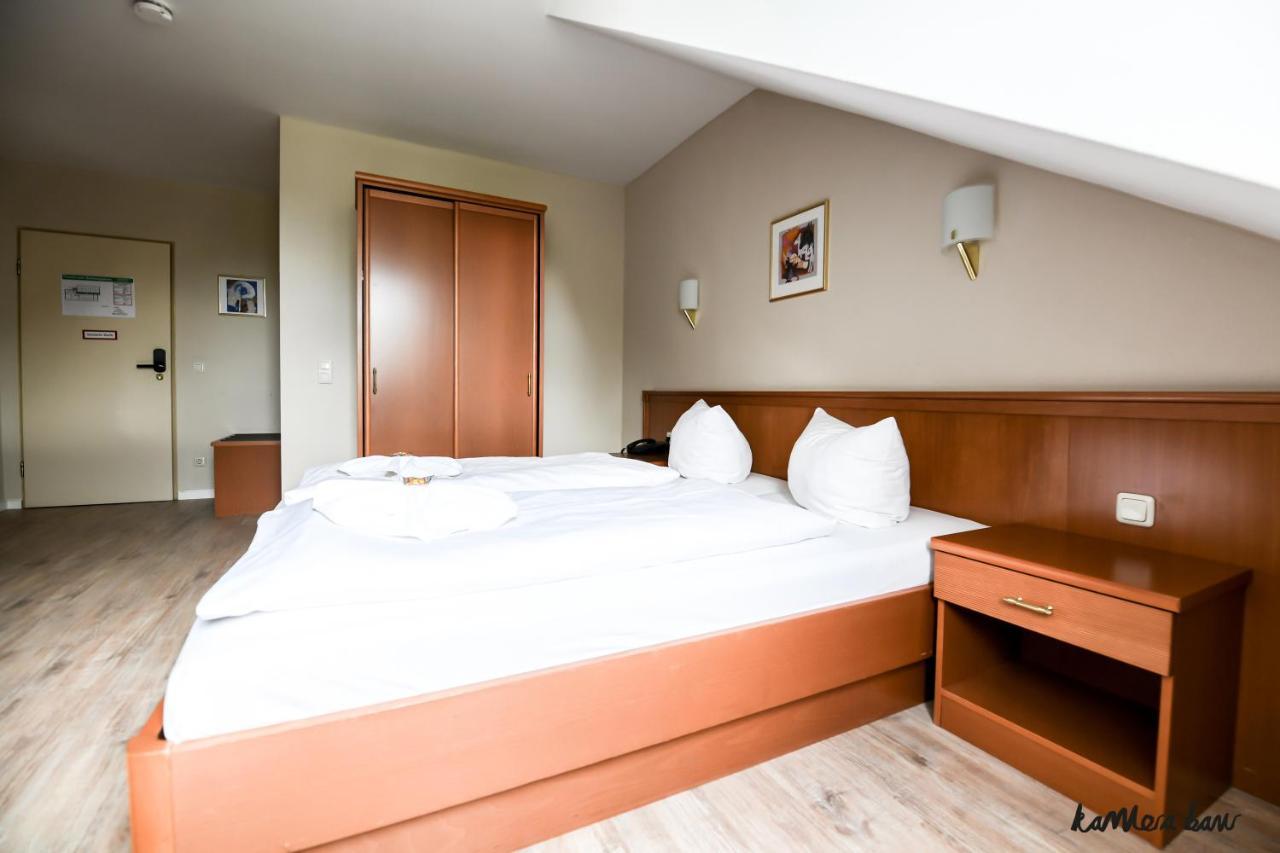 Hotel Blutenburg Munich Exterior photo